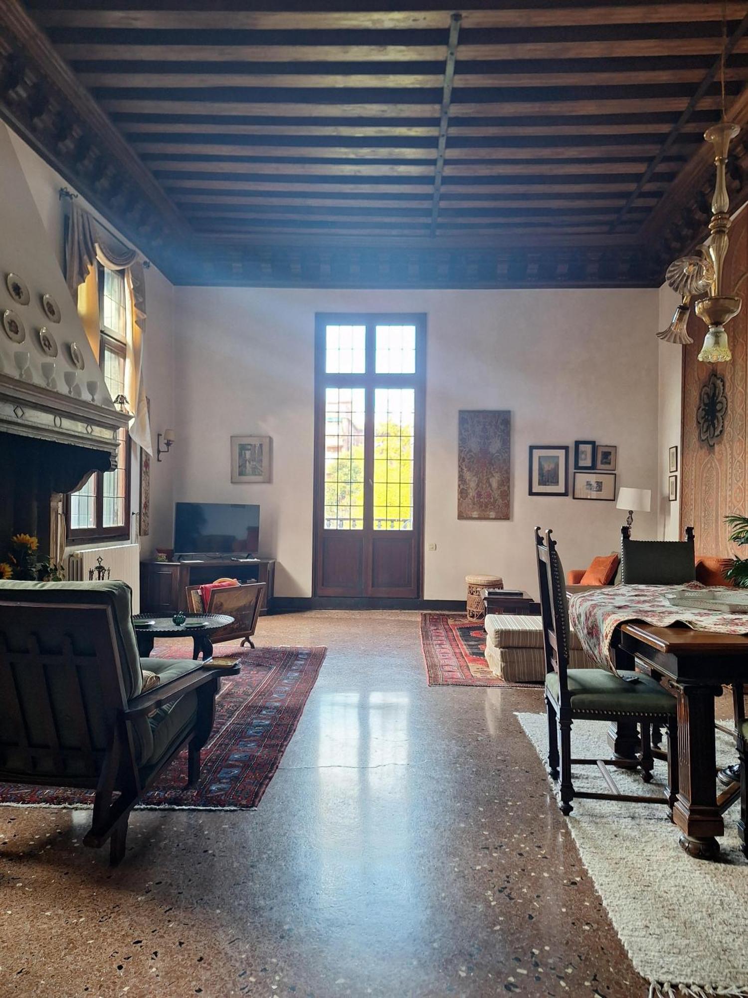Appartamenti Inside Palazzo Foscarini Veneţia Exterior foto