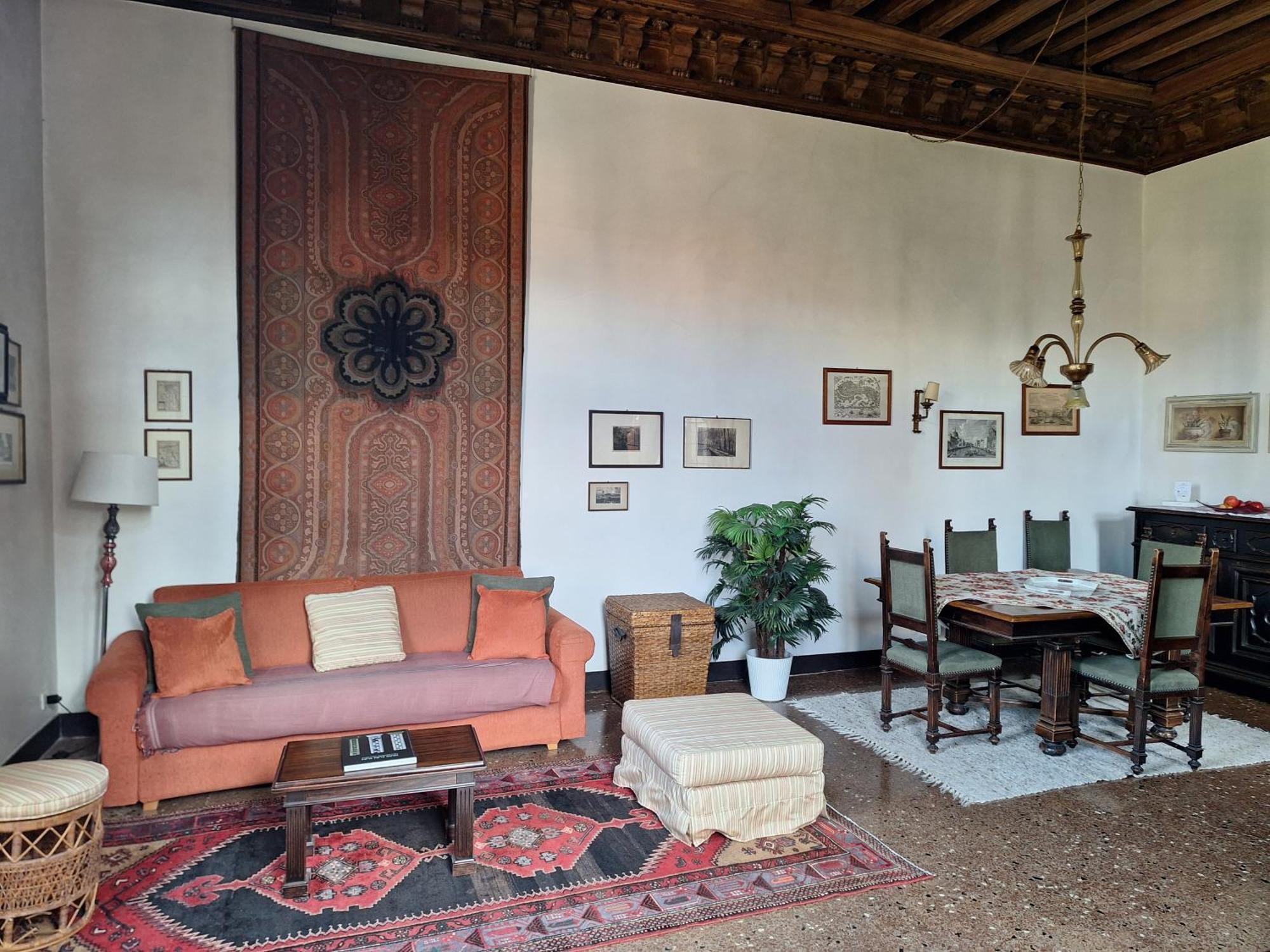Appartamenti Inside Palazzo Foscarini Veneţia Exterior foto